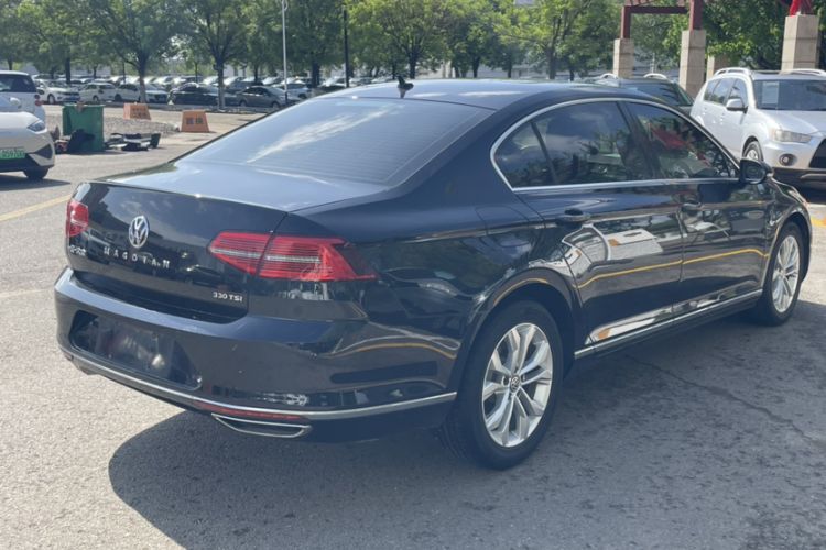 Used Volkswagen Magotan 2019 330TSI DSG Luxury Version China VI Standard Exterior 4