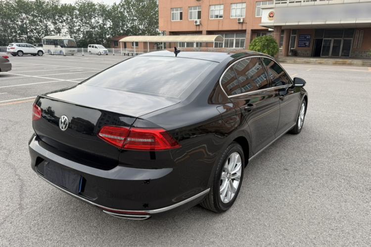 Used Volkswagen Magotan 2019 330TSI DSG Luxury Version China VI Standard Exterior 4