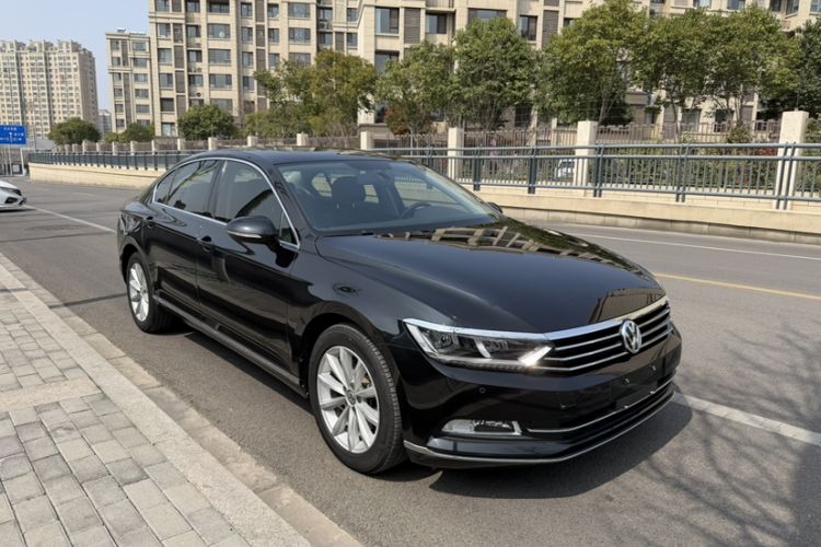 Used Volkswagen Magotan 2019 330TSI DSG Leading Model China VI Standard Exterior 4