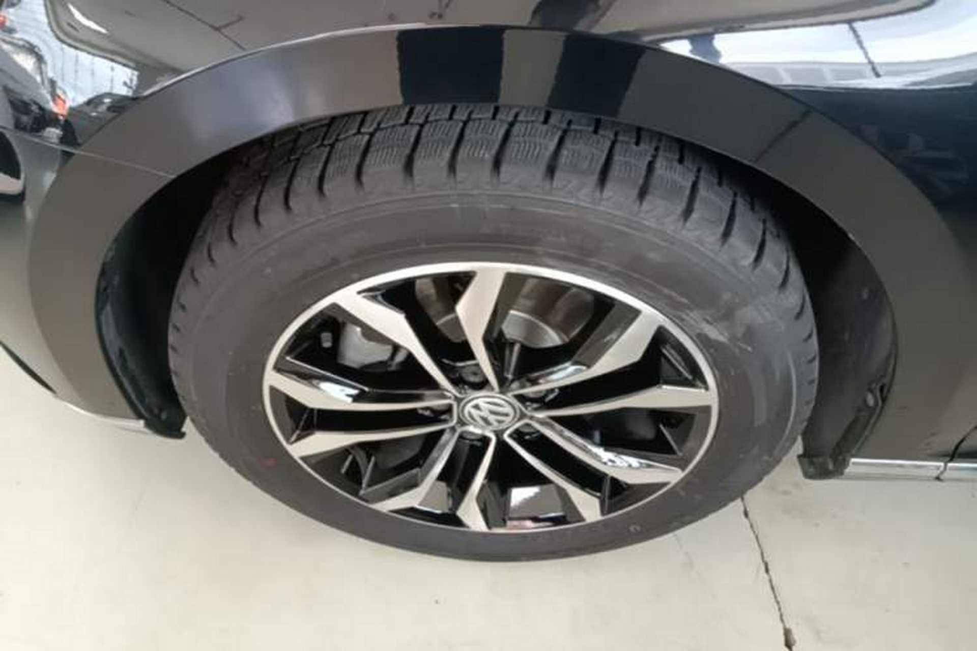 Used Volkswagen Magotan 2019 330TSI DSG Luxury Model China V Standard Exterior 4