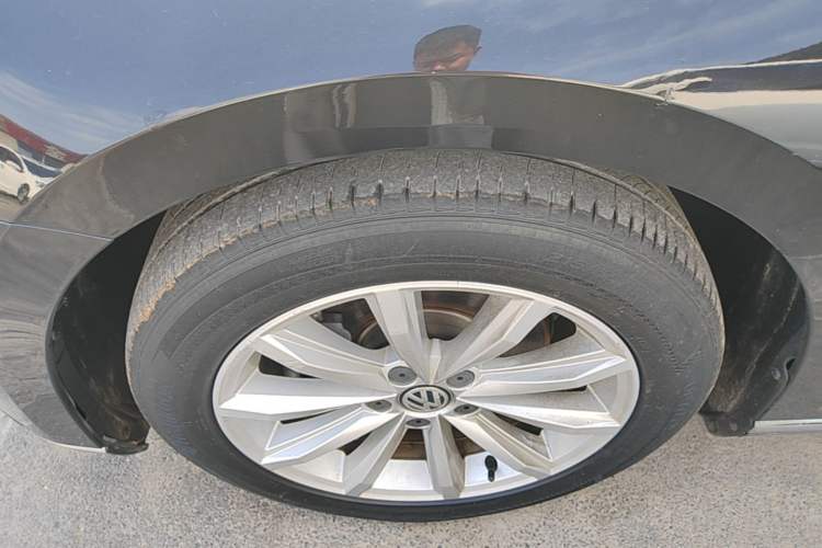 Used Volkswagen Magotan 2019 330TSI DSG Leading Edition China V Standard Exterior 4