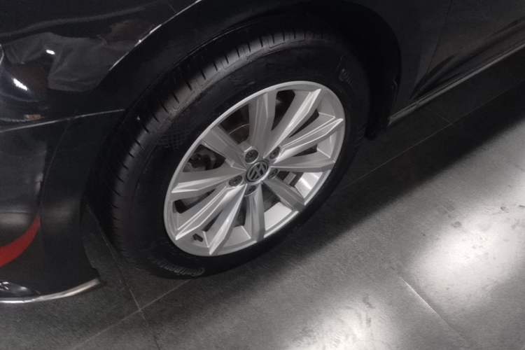 Used Volkswagen Magotan 2019 330TSI DSG Leading Edition China V Standard Exterior 4
