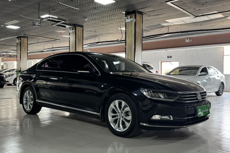 Used Volkswagen Magotan 2019 330TSI DSG Luxury Model China V Standard Exterior 4