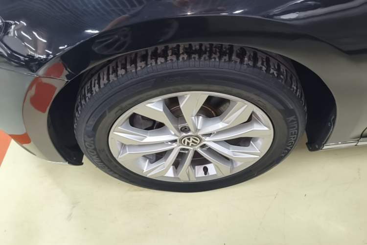 Used Volkswagen Magotan 2019 330TSI DSG Luxury Version China VI Standard Exterior 4