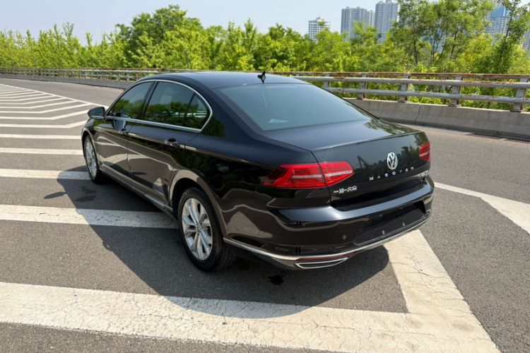 Used Volkswagen Magotan 2019 330TSI DSG Luxury Version China VI Standard Exterior 4