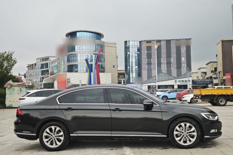 Used Volkswagen Magotan 2019 330TSI DSG Luxury Model China V Standard Exterior 4