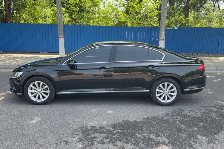 Used Volkswagen Magotan 2019 330TSI DSG Leading Model China VI Standard Exterior 4