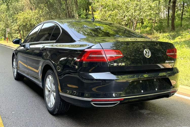 Used Volkswagen Magotan 2019 330TSI DSG Luxury Version China VI Standard Exterior 4