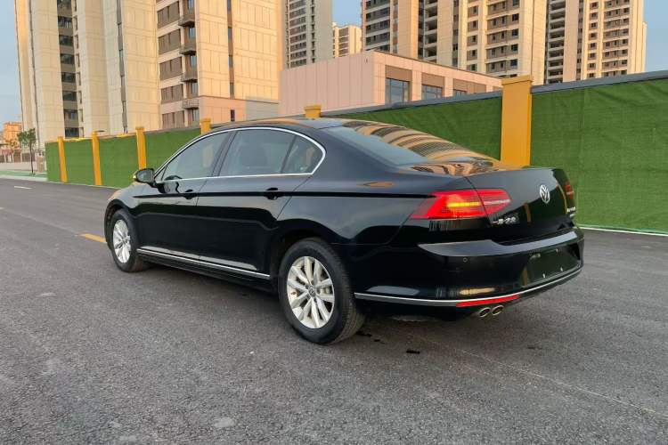Used Volkswagen Magotan 2019 280TSI DSG Comfort Model China VI Standard Exterior 4