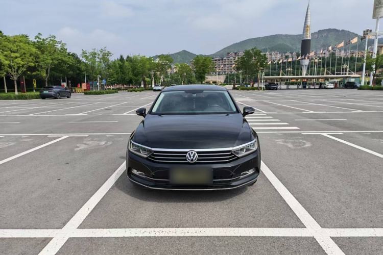 Used Volkswagen Magotan 2019 330TSI DSG Luxury Version China VI Standard Exterior 4