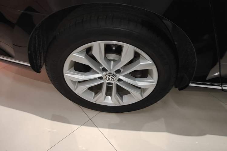 Used Volkswagen Magotan 2019 330TSI DSG Luxury Model China V Standard Exterior 5
