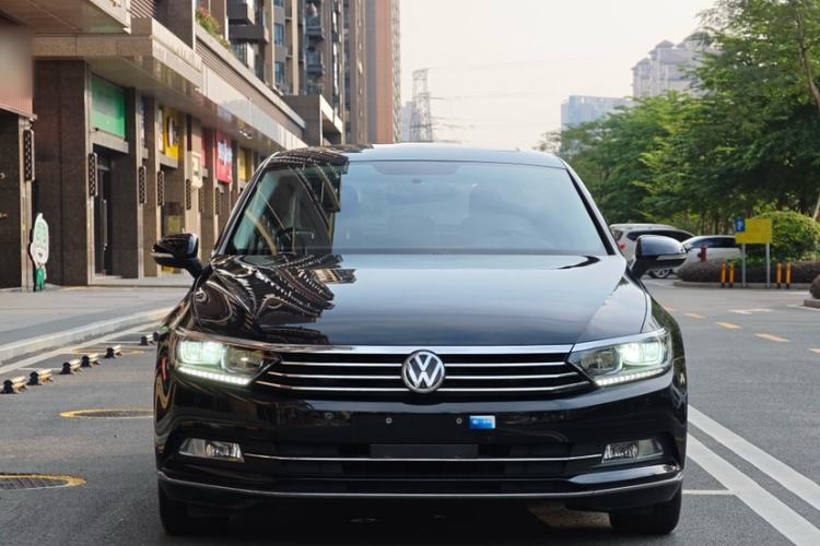 Used Volkswagen Magotan 2019 330TSI DSG Leading Model China VI Standard Exterior 5