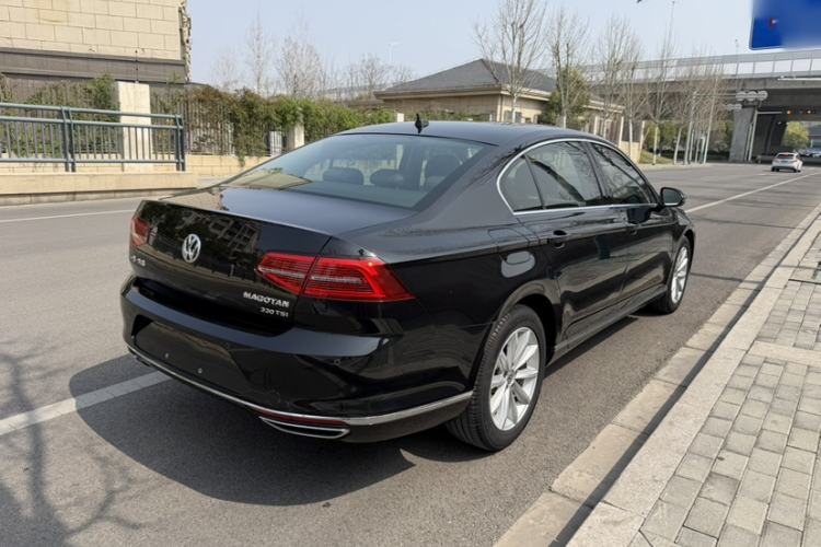 Used Volkswagen Magotan 2019 330TSI DSG Leading Model China VI Standard Exterior 5