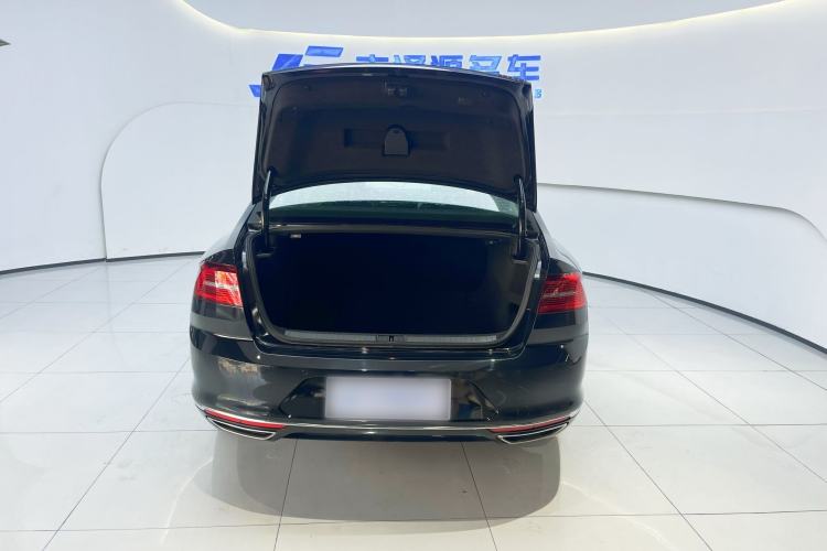 Used Volkswagen Magotan 2019 330TSI DSG Luxury Version China VI Standard Exterior 5
