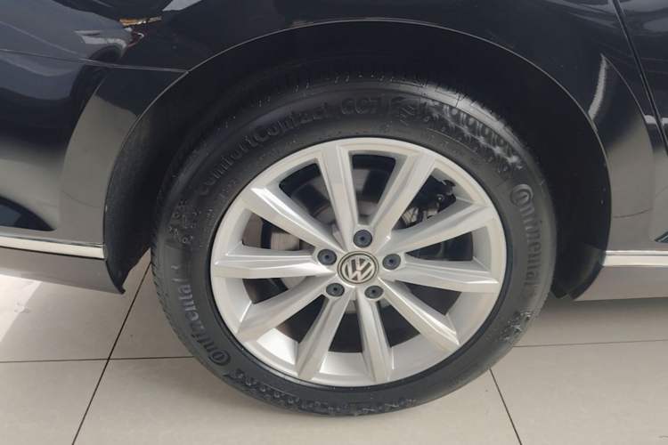 Used Volkswagen Magotan 2019 330TSI DSG Leading Model China VI Standard Exterior 5