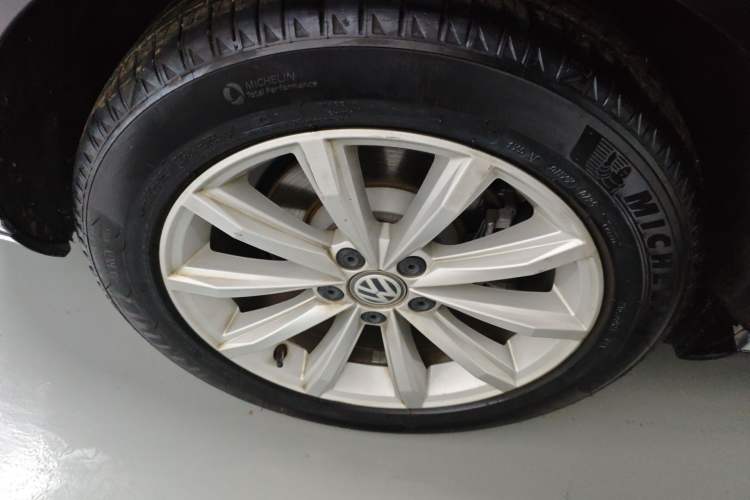 Used Volkswagen Magotan 2019 330TSI DSG Leading Model China VI Standard Exterior 5