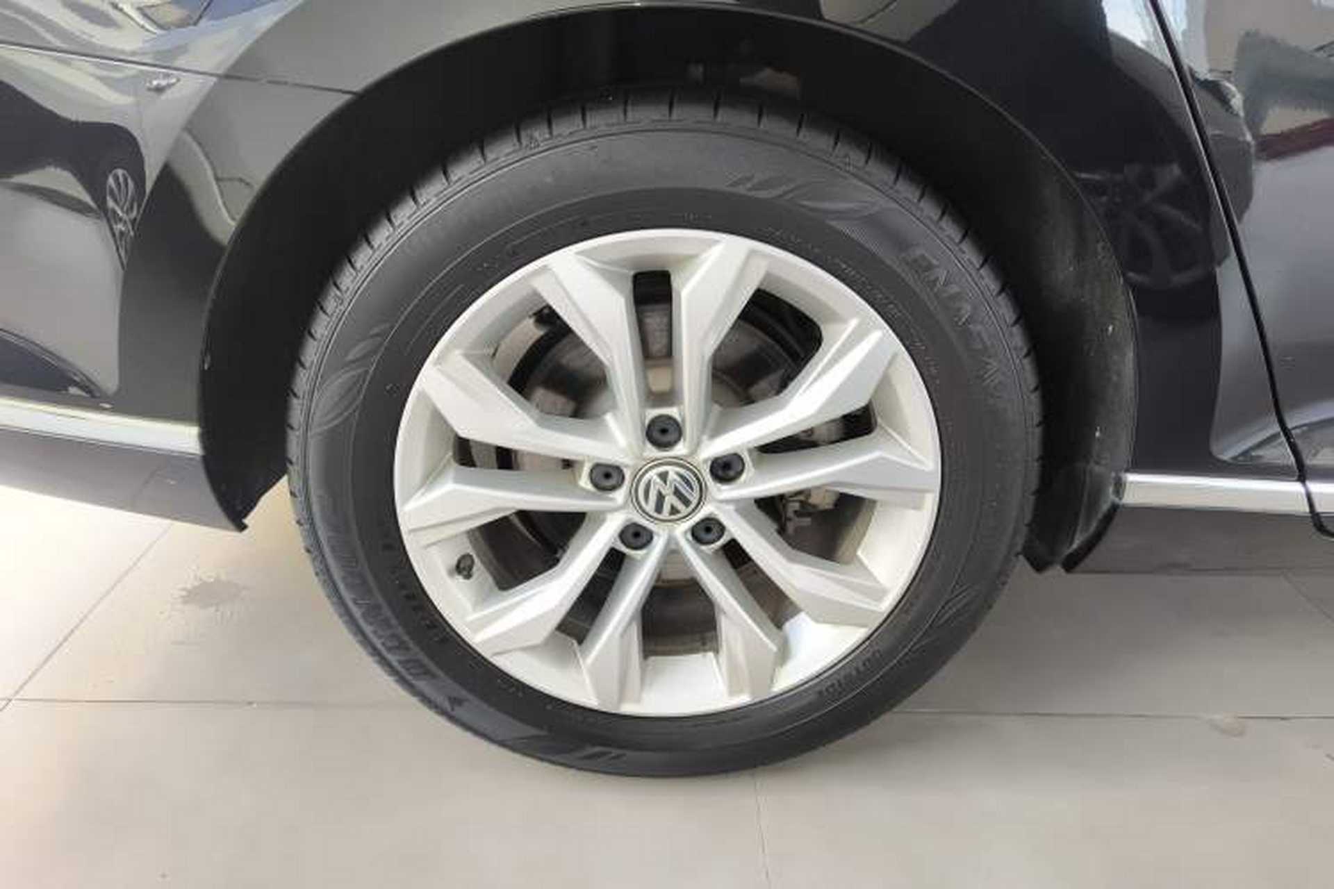 Used Volkswagen Magotan 2019 330TSI DSG Luxury Version China VI Standard Exterior 5