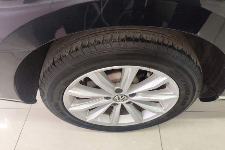 Used Volkswagen Magotan 2019 280TSI DSG Leading Model China VI Standard Exterior 5