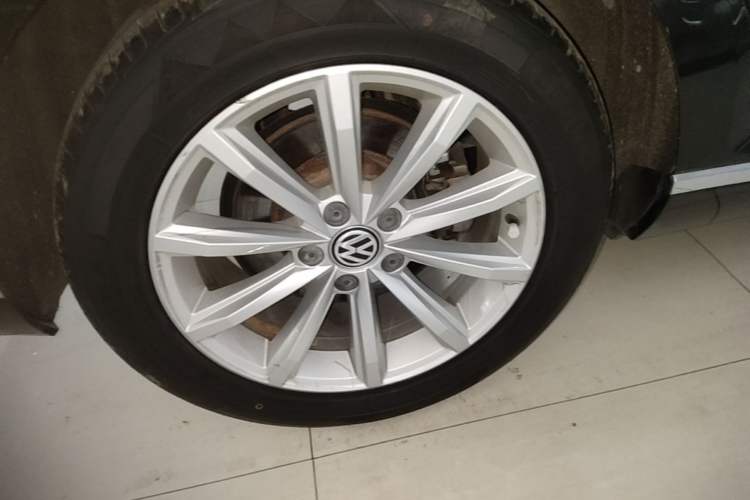 Used Volkswagen Magotan 2019 330TSI DSG Leading Edition China V Standard Exterior 5