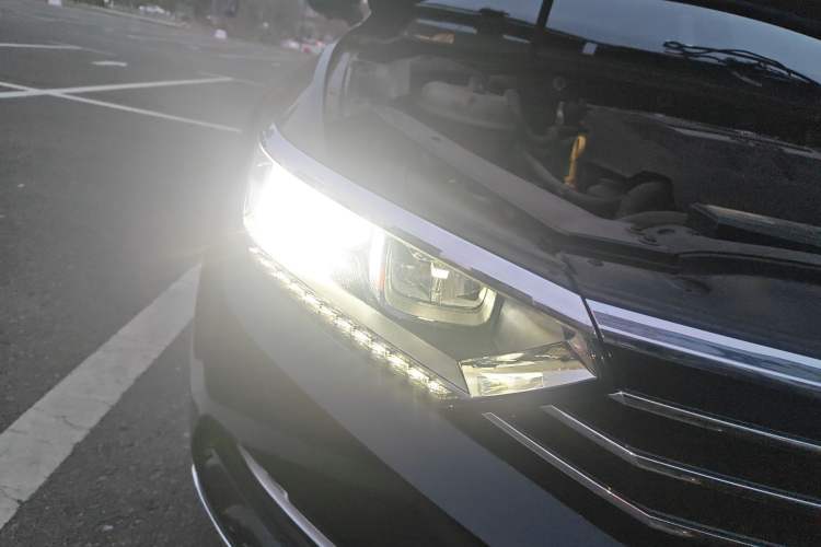 Used Volkswagen Magotan 2019 330TSI DSG Luxury Model China V Standard Exterior 6