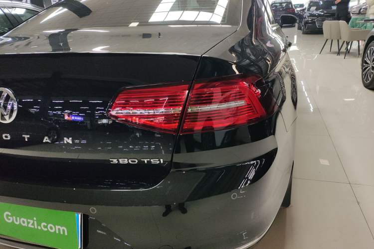 Used Volkswagen Magotan 2019 330TSI DSG Luxury Version China VI Standard Exterior 6
