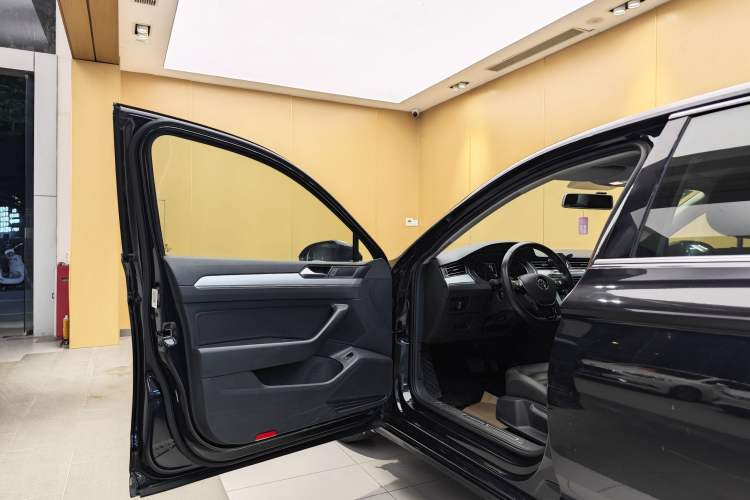 Used Volkswagen Magotan 2019 280TSI DSG Comfort Model China VI Standard Exterior 6