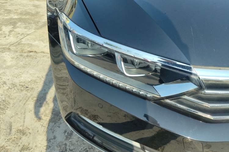 Used Volkswagen Magotan 2019 330TSI DSG Luxury Version China VI Standard Exterior 6