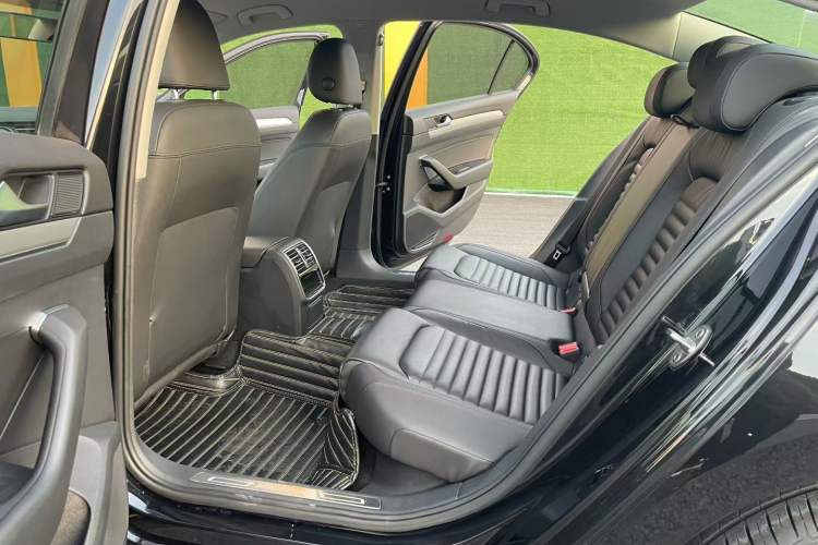 Used Volkswagen Magotan 2019 280TSI DSG Comfort Model China VI Standard Exterior 8