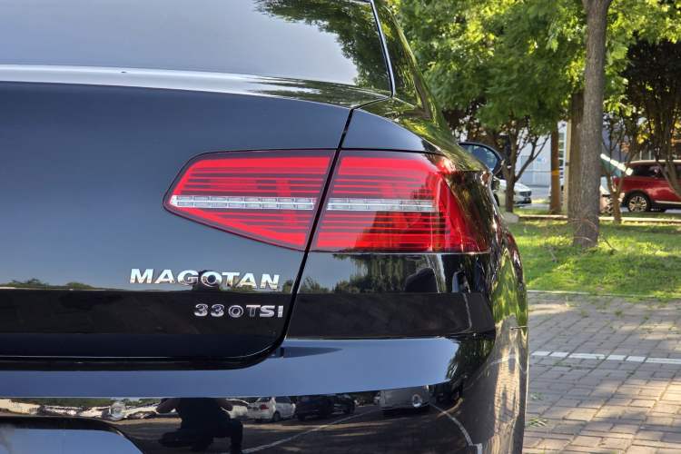 Used Volkswagen Magotan 2019 330TSI DSG Luxury Model China V Standard Exterior 9