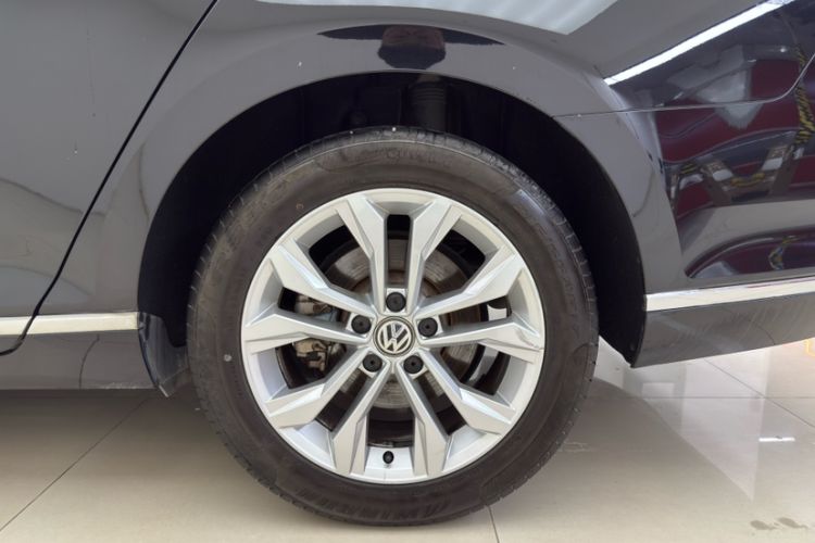 Used Volkswagen Magotan 2019 330TSI DSG Luxury Version China VI Standard Exterior 9