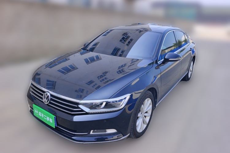 Used Volkswagen Magotan 2019 330TSI DSG Leading Model China VI Standard Guazi used car, China used car export, Used car for sale, Used  cars, Cheapest cars for sale