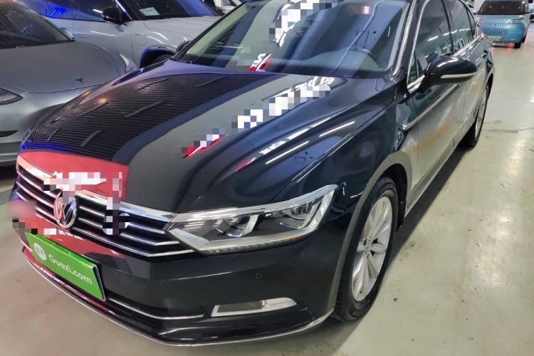 Used Volkswagen Magotan 2019 330TSI DSG Leading Model China VI Standard Guazi used car, China used car export, Used car for sale, Used  cars, Cheapest cars for sale