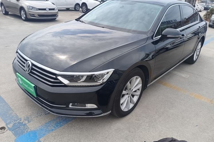 Used Volkswagen Magotan 2019 330TSI DSG Leading Model China VI Standard Guazi used car, China used car export, Used car for sale, Used  cars, Cheapest cars for sale
