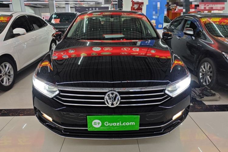 Used Volkswagen Magotan 2019 330TSI DSG Luxury Version China VI Standard Front