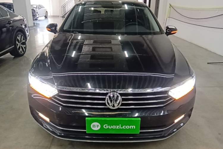 Used Volkswagen Magotan 2019 330TSI DSG Leading Edition China V Standard Front