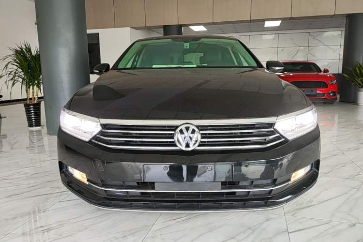 Used Volkswagen Magotan 2019 330TSI DSG Luxury Model China V Standard Front