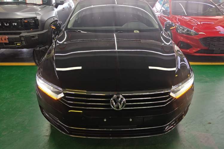 Used Volkswagen Magotan 2019 330TSI DSG Leading Model China VI Standard Front