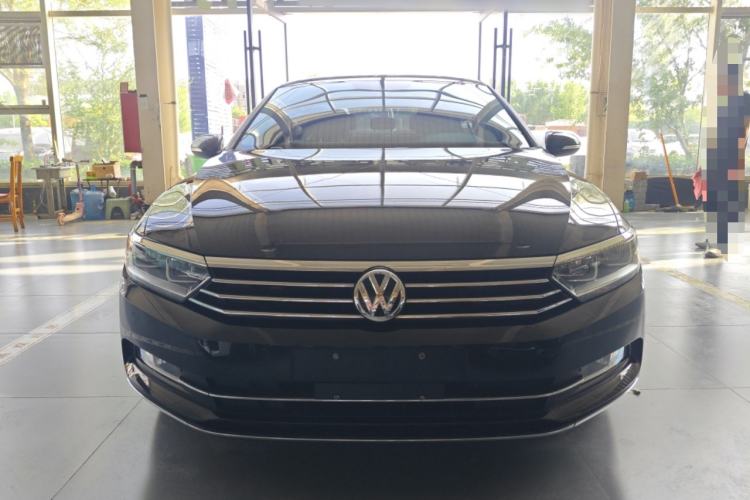 Used Volkswagen Magotan 2019 330TSI DSG Luxury Version China VI Standard Front