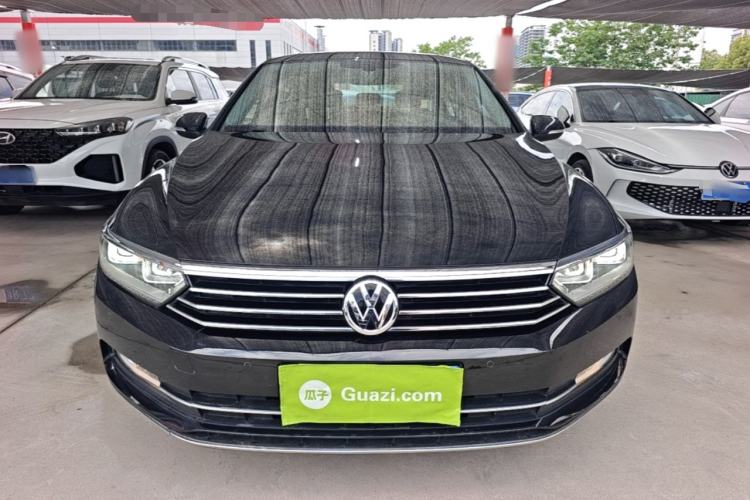 Used Volkswagen Magotan 2019 330TSI DSG Luxury Version China VI Standard Front