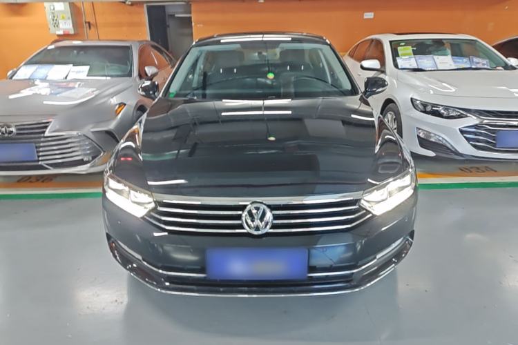 Used Volkswagen Magotan 2019 330TSI DSG Leading Edition China V Standard Front