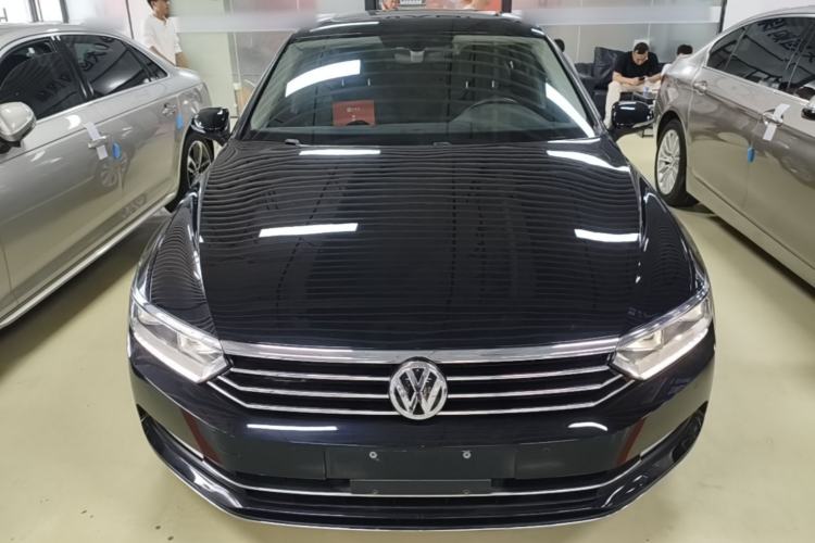 Used Volkswagen Magotan 2019 330TSI DSG Luxury Version China VI Standard Front