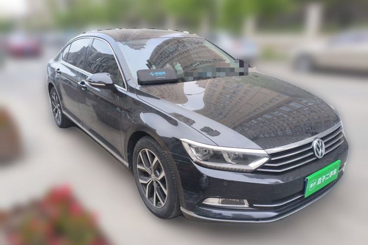 Used Volkswagen Magotan 2019 330TSI DSG Leading Model China VI Standard Front Right 45 Deg