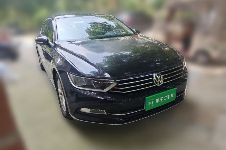 Used Volkswagen Magotan 2019 280TSI DSG Comfort Model China VI Standard Front Right 45 Deg