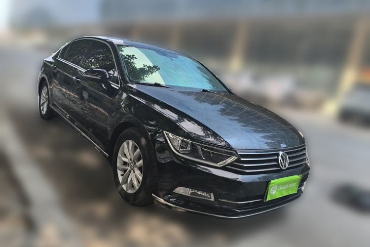 Used Volkswagen Magotan 2019 280TSI DSG Comfort Model China VI Standard Front Right 45 Deg
