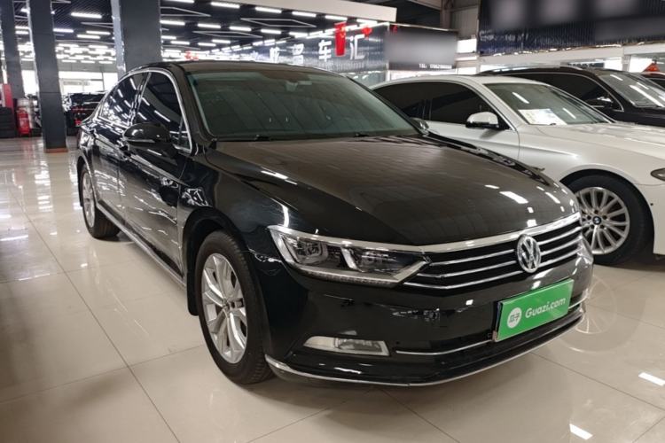 Used Volkswagen Magotan 2019 330TSI DSG Luxury Version China VI Standard Front Right 45 Deg