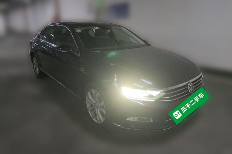 Used Volkswagen Magotan 2019 330TSI DSG Luxury Version China VI Standard Front Right 45 Deg