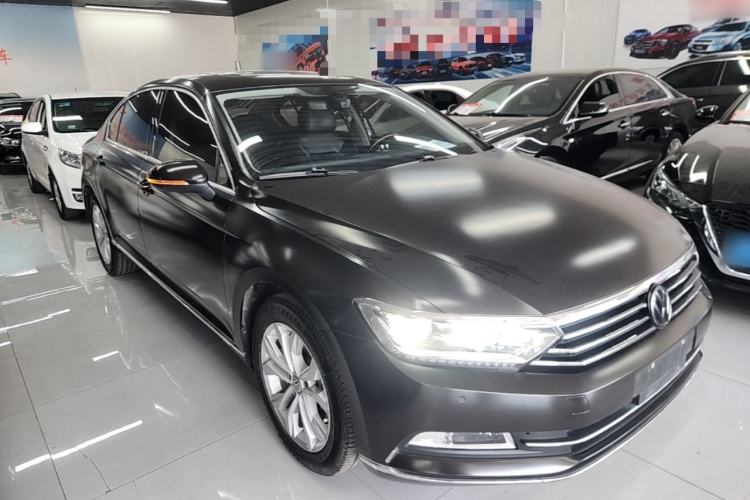 Used Volkswagen Magotan 2019 330TSI DSG Luxury Model China V Standard Front Right 45 Deg
