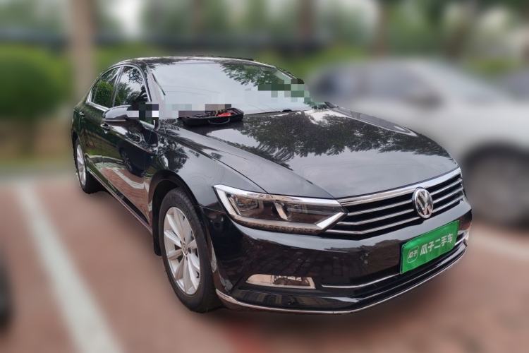 Used Volkswagen Magotan 2019 330TSI DSG Leading Model China VI Standard Front Right 45 Deg