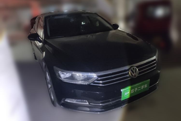 Used Volkswagen Magotan 2019 330TSI DSG Leading Edition China V Standard Front Right 45 Deg
