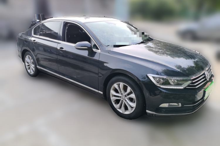 Used Volkswagen Magotan 2019 330TSI DSG Luxury Model China V Standard Front Right 45 Deg